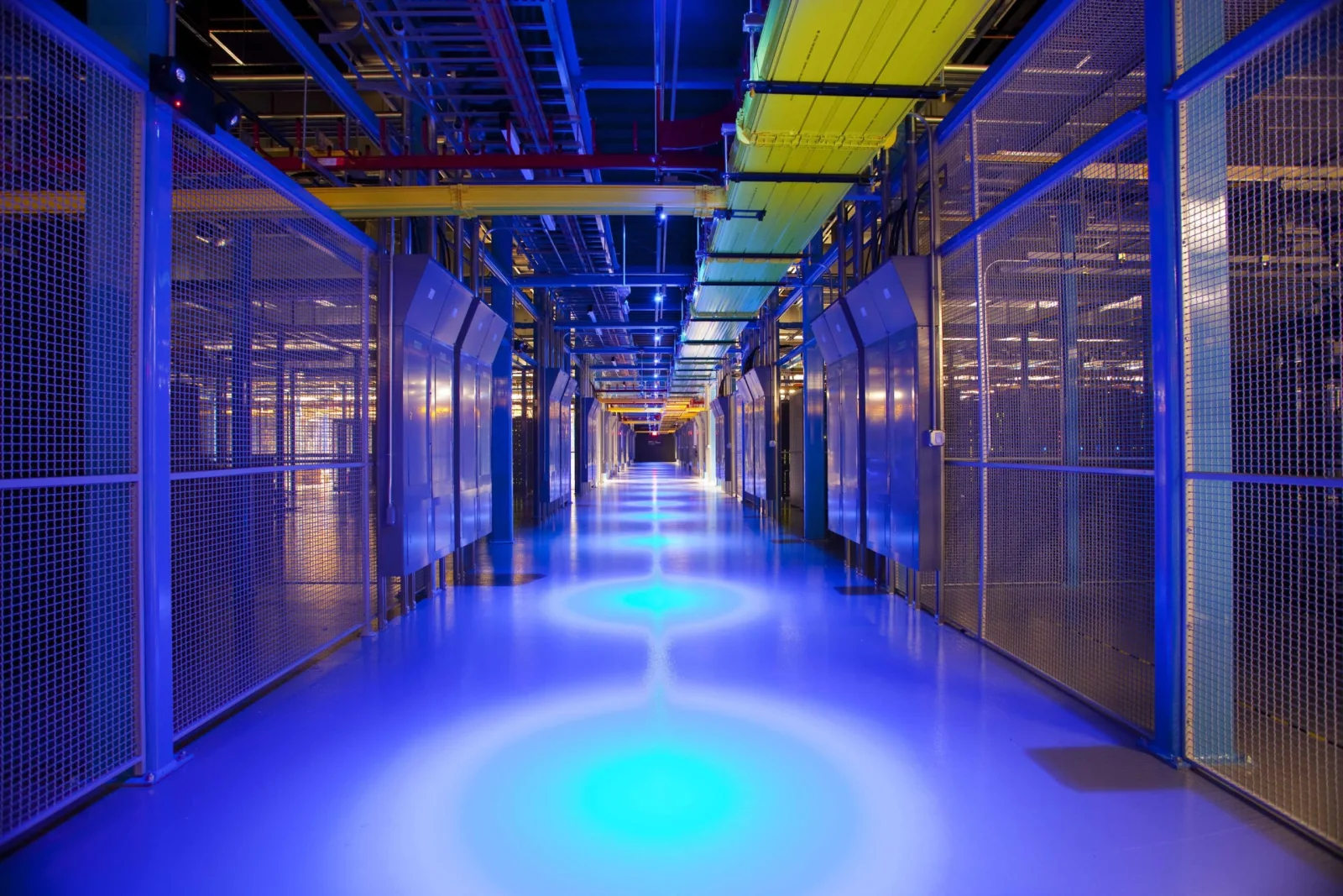 Corredor interno de data center IBX Equinix